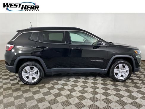 Used 2022 Jeep Compass Latitude w/ Convenience Group AWD/4WD image 21