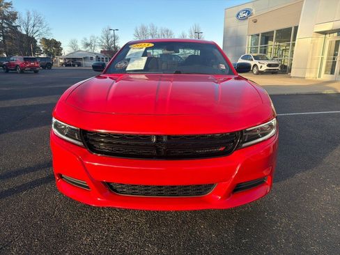 Used 2023 Dodge Charger SXT image 3