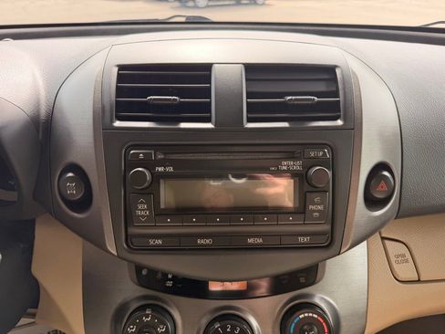 Used 2012 Toyota RAV4 4WD w/ Upgrade Value Pkg image 24