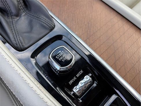 Used 2019 Volvo XC90 T6 Inscription w/ Protection Package Premier image 30