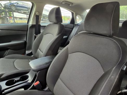 Used 2024 Kia Forte LXS FWD image 19