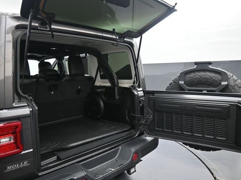 Used 2022 Jeep Wrangler Unlimited Rubicon w/ Trailer Tow Package AWD/4WD image 32