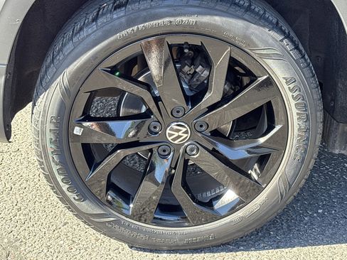 Used 2022 Volkswagen Taos SE image 7