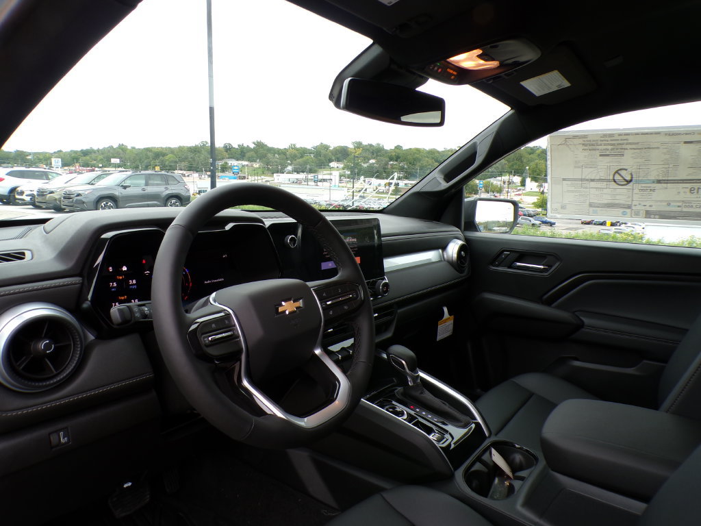 New 2026 Chevrolet Colorado LT w/ LT Convenience Package AWD/4WD image 9