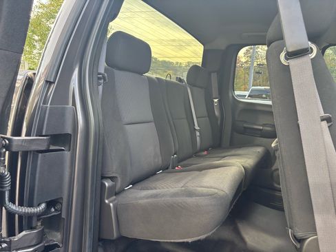 Used 2011 Chevrolet Silverado 2500 LT w/ Interior Plus Package image 44