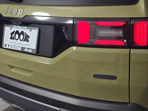 New 2026 Jeep Cherokee Overland w/ Trailer Tow Group image 38