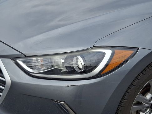 Used 2018 Hyundai Elantra Value Edition image 11