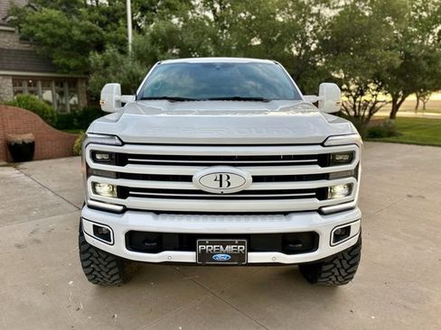 Used 2025 Ford F250 Platinum w/ Platinum Plus Package image 12