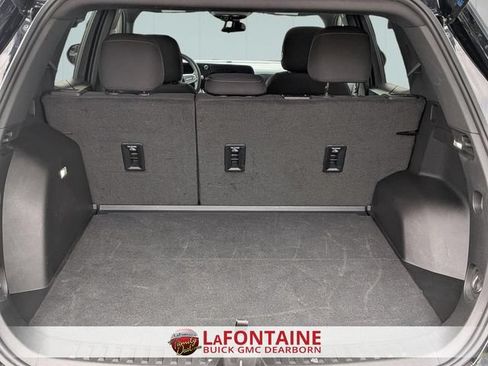 Used 2025 Chevrolet Equinox LT FWD image 27