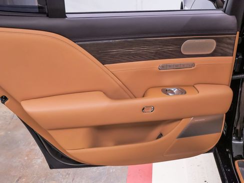 Certified 2025 Genesis G90 3.5T image 29