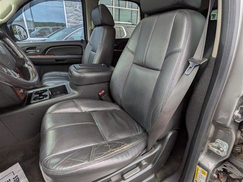 Used 2007 Chevrolet Tahoe LT w/ LT Preferred Equipment Group AWD/4WD image 14