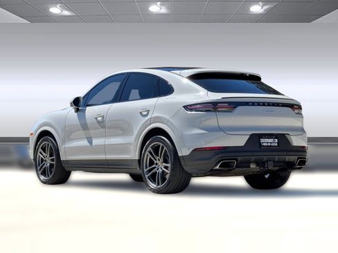 Used 2022 Porsche Cayenne Coupe AWD/4WD image 3