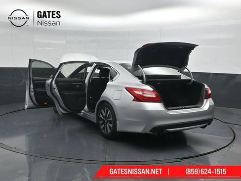 Used 2016 Nissan Altima 2.5 SV FWD image 50