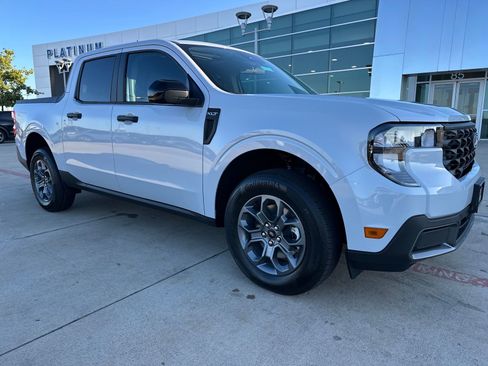 New 2025 Ford Maverick XLT w/ XLT Luxury Package image 7