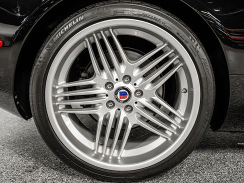 Used 2003 BMW Z8 image 33