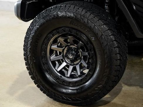 Used 2022 Jeep Wrangler Unlimited Sahara AWD/4WD image 11