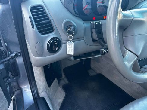 Used 2001 Porsche 911 Carrera image 17