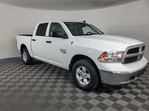 Used 2022 RAM 1500 Classic SLT w/ Electronics Group AWD/4WD image 2