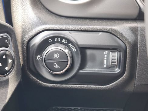 Used 2023 Jeep Gladiator Sport AWD/4WD image 22