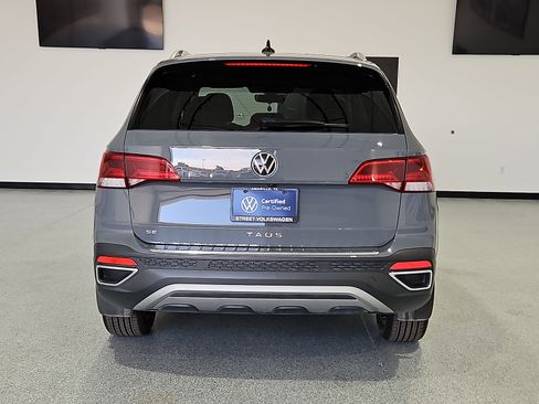 Certified 2023 Volkswagen Taos SE w/ Panoramic Sunroof Package FWD image 25
