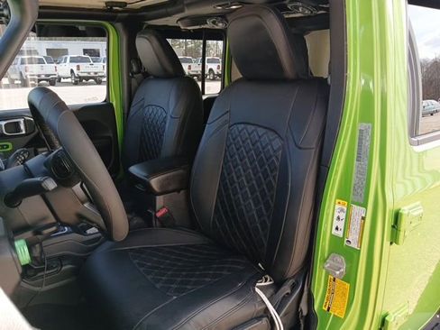 Used 2018 Jeep Wrangler Unlimited Sport S image 37