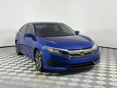 Used 2018 Honda Civic EX image 3