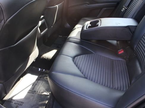 Used 2020 Toyota Camry SE FWD image 29