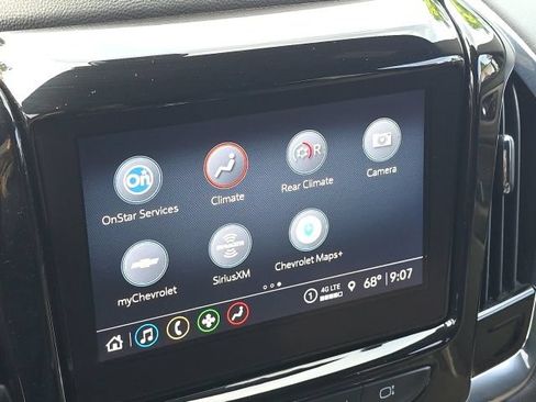 Used 2023 Chevrolet Traverse LT FWD image 30