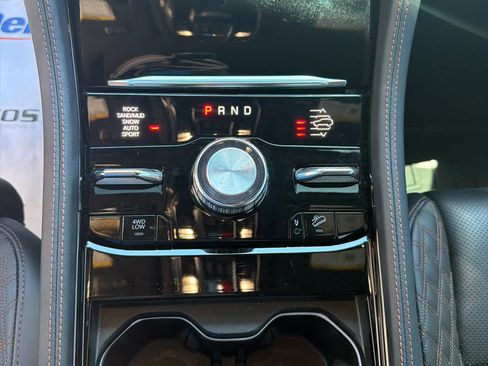 Used 2022 Jeep Grand Cherokee L Summit AWD/4WD image 17