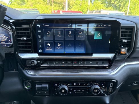 Used 2024 Chevrolet Silverado 2500 LTZ w/ LTZ Convenience Package image 17