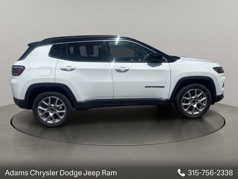 Used 2025 Jeep Compass Limited AWD/4WD image 5