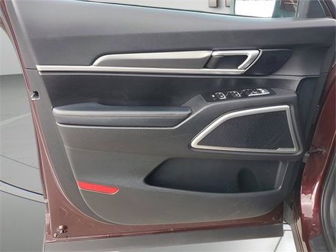 Used 2021 Kia Telluride S image 12