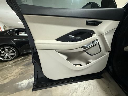Used 2022 Jaguar E-PACE SE image 18