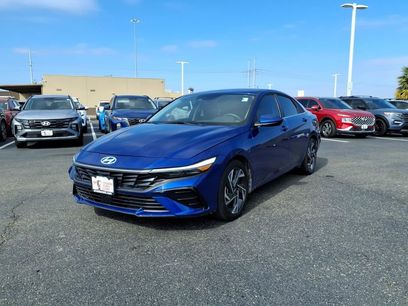 Used 2024 Hyundai Elantra SEL w/ Convenience Package