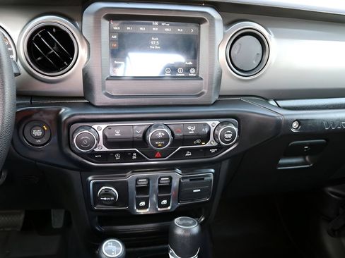 Used 2023 Jeep Wrangler Sport AWD/4WD image 21