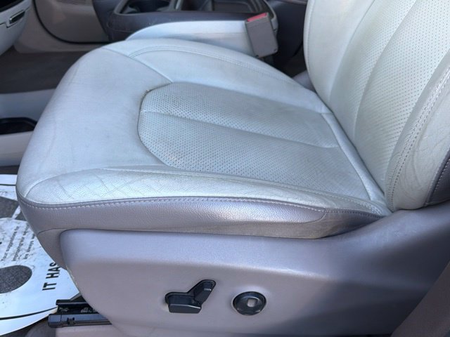 Used 2019 Chrysler Pacifica Touring-L w/ Advanced Safetytec Group FWD image 24