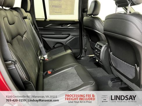 New 2025 Jeep Grand Cherokee Altitude AWD/4WD image 16