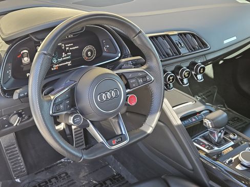 Used 2020 Audi R8 V10 w/ Carbon Exterior Package image 29