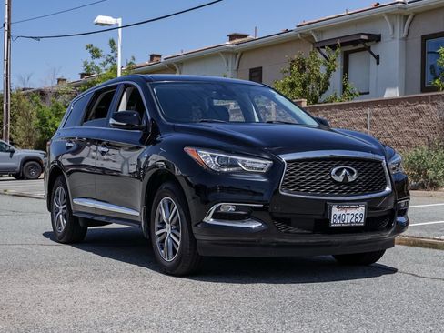 Used 2020 INFINITI QX60 Pure FWD image 2