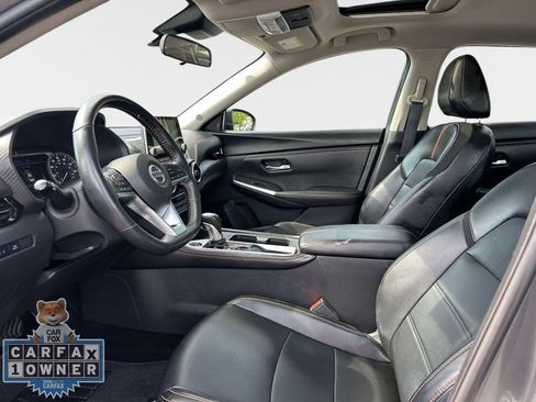 Used 2023 Nissan Sentra SR w/ SR Premium Package FWD image 18