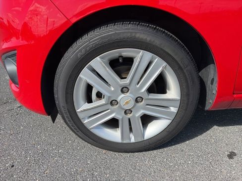 Used 2014 Chevrolet Spark LT image 13