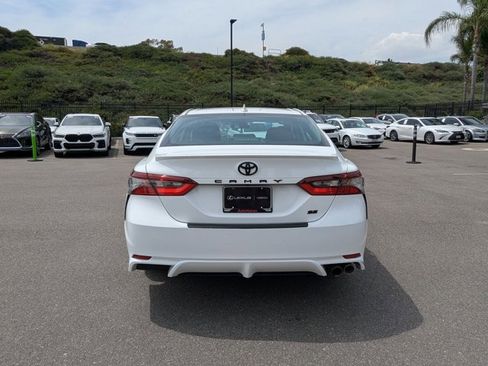 Used 2022 Toyota Camry SE w/ Carpet Mat Package (TMS) image 7