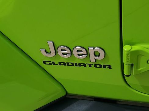 Used 2021 Jeep Gladiator Overland w/ Popular Equipment Package AWD/4WD image 35
