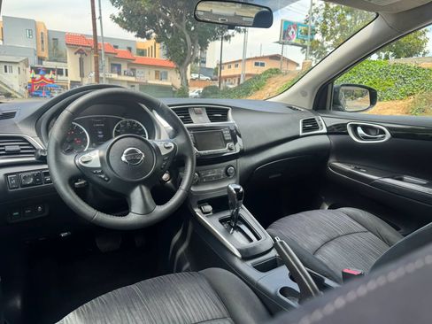 Used 2017 Nissan Sentra SV w/ Style Package FWD image 10