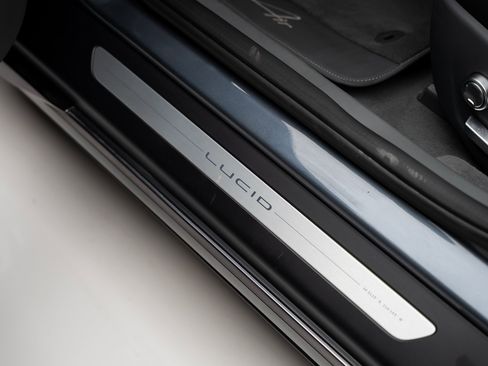 Used 2025 Lucid Air Pure image 53