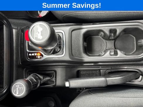 Used 2024 Jeep Wrangler Unlimited Sahara AWD/4WD image 24