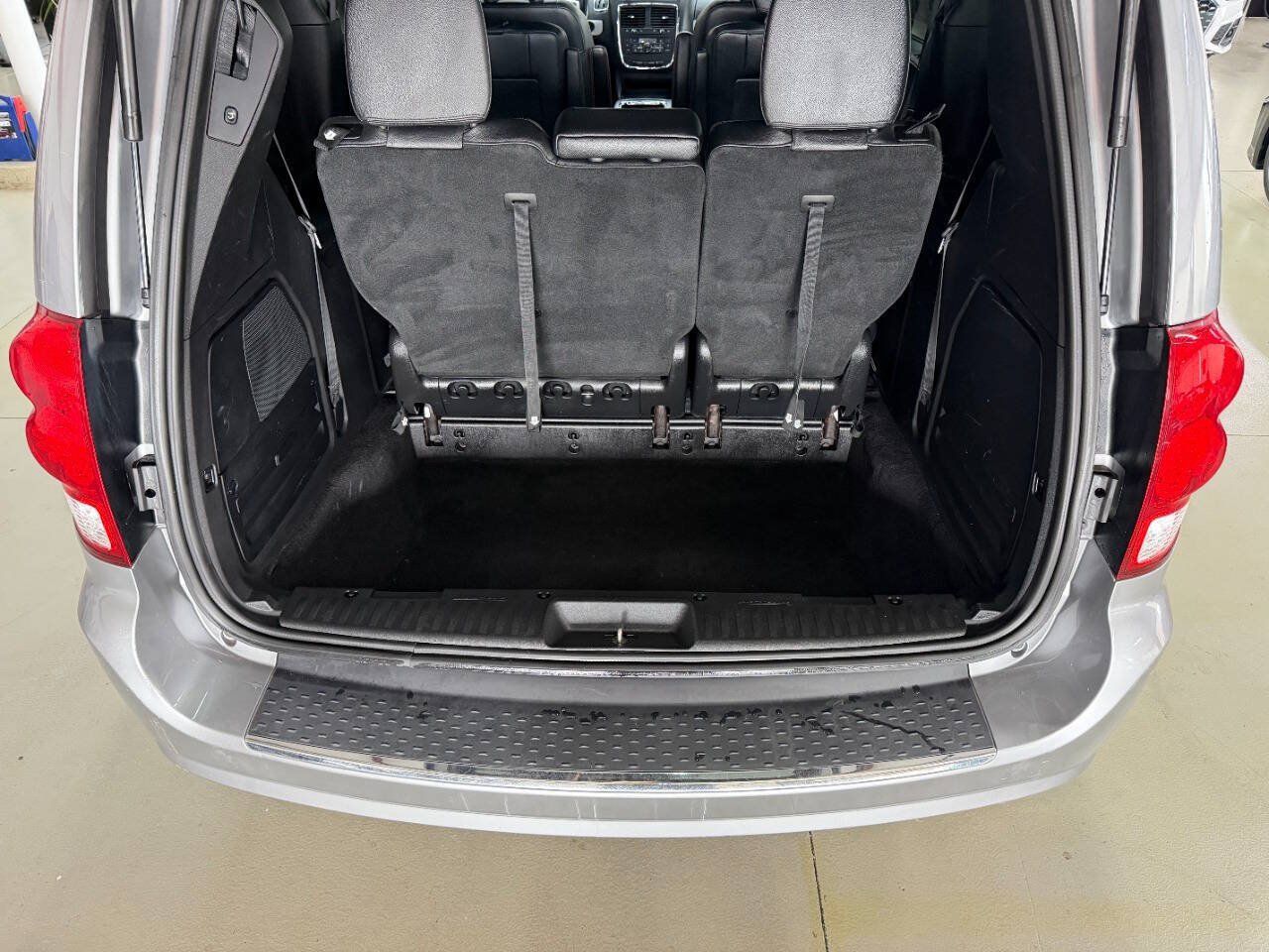 Used 2019 Dodge Grand Caravan GT FWD image 9