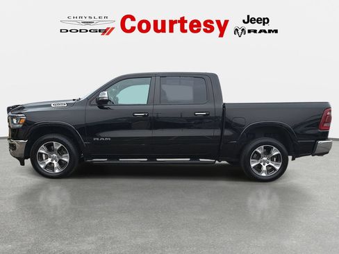 Used 2022 RAM 1500 Laramie AWD/4WD image 7
