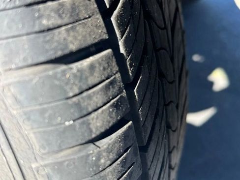 Used 2018 Ford Escape SE w/ SE Sport Appearance Package image 25