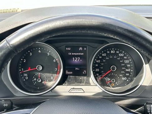 Used 2018 Volkswagen Tiguan SE FWD image 43
